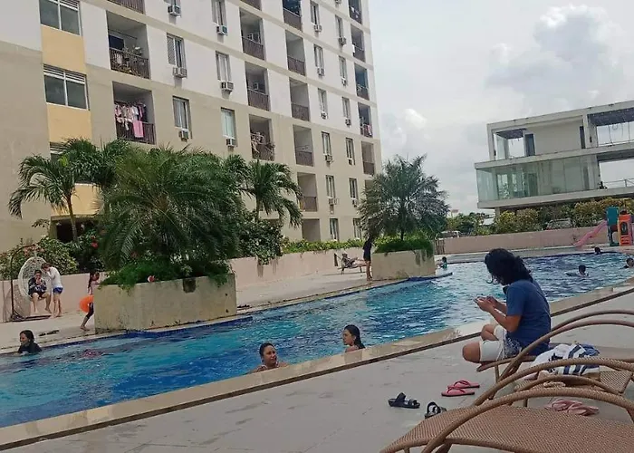 Mak'z Place Hotel *